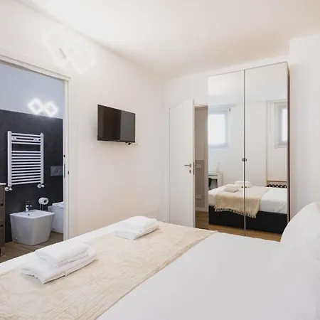 Διαμέρισμα Easylife - Dimora Di Lusso A In Zona Colonne