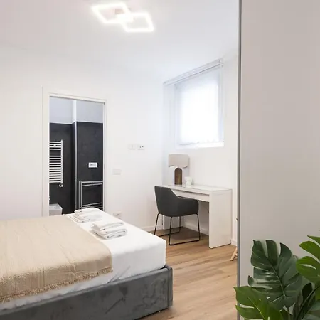 Διαμέρισμα Easylife - Dimora Di Lusso A In Zona Colonne